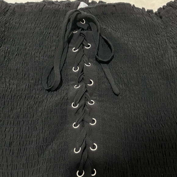 ROMWE LACE UP CROP TOP - Picture 2 of 4